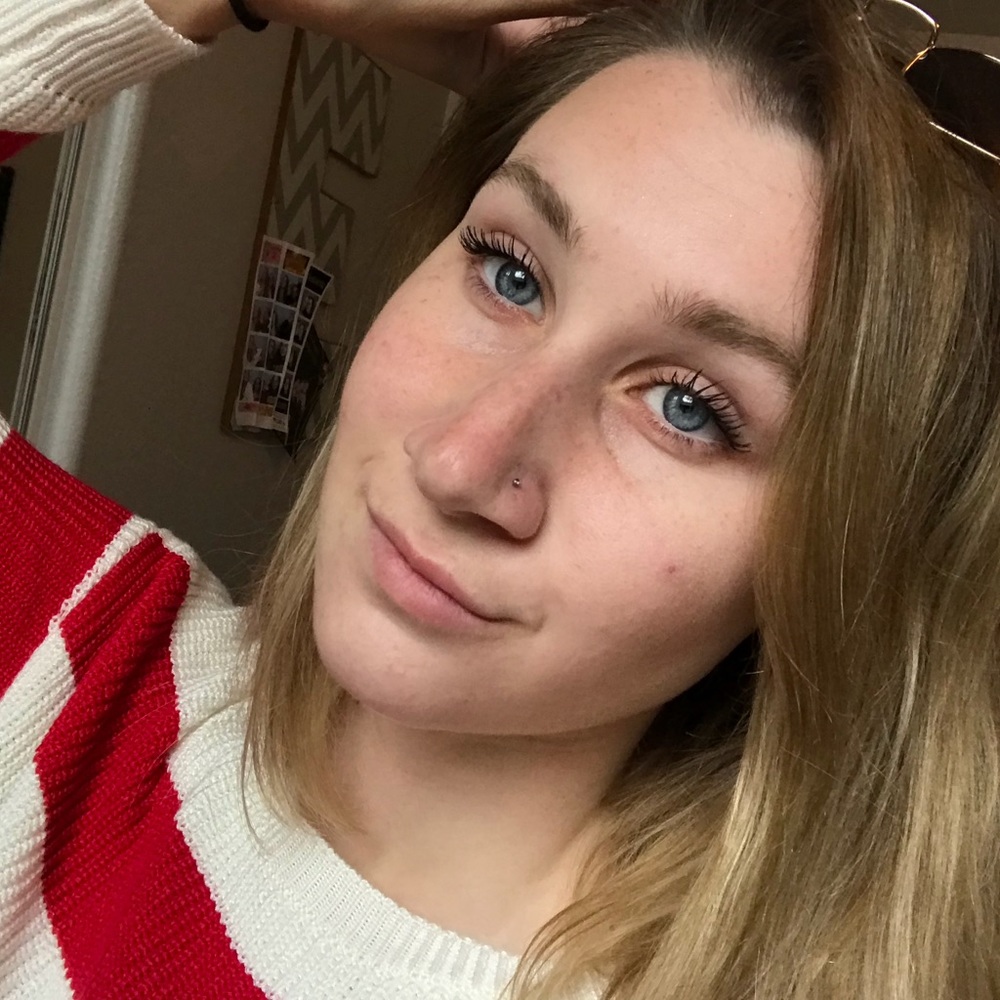 Meet your Posher, Emily